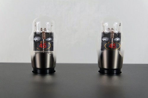 Przedwzmacniacz stereofoniczny KR P135 - KR AUDIO MC / KR Power Tubes - KR45