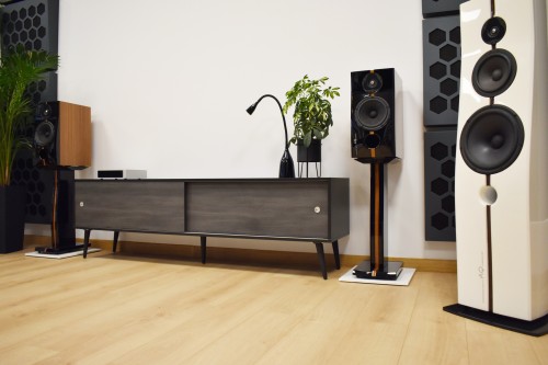 Drewniana szafka RTV w stylu RETRO SONOROUS RTRA-180-BLK-BNW szerokość 180cm 