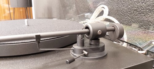Gramofon Pro-ject Primary E Black + OM NN (4)
