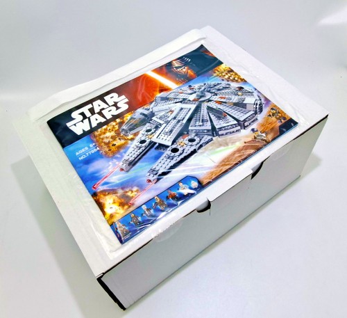 Zestaw klocków STAR WARS Sokół Millenium - Zamiennik