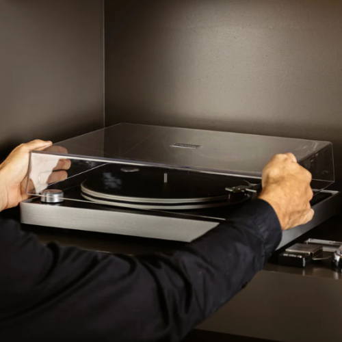 Lenco L-455BK - gramofon z aluminiową obudową i wkładką 2M RED