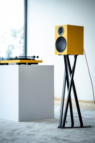 Pro-Ject Speaker Box 5 E Carbon - 2-drożny system głośników półkowych - satynowa żółć (2)