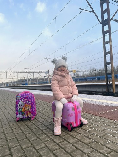Jeżdżąca walizka podróżna Psi Patrol - różowa mała (6)