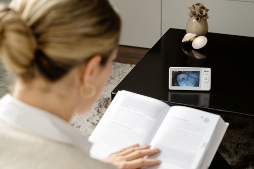 Alecto DVM2050 - wideo niania elektroniczna z kamerą HD, kolorowym wyświetlaczem i lampką nocną, biała (12)