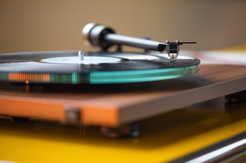 Pro-Ject T2 + Sumiko Rainier - Gramofon z ramieniem 9\ - orzech (7)