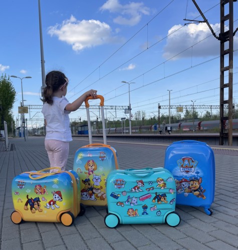 Jeżdżąca walizka podróżna Psi Patrol - żółta mała (9)
