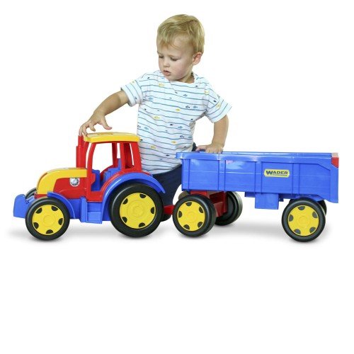 Gigant traktor z przyczepą (5)