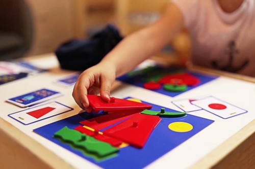 Play & Fun Secret Pocket Poszukiwacz Kształtów gra sensoryczna (2)