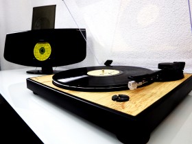Obrazek 2 dla: Zestaw stereo / Cyfrowa mini wieża z gramofonem THOMSON TT300 & MIC400
