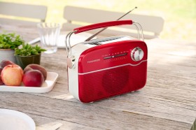 Obrazek 2 dla: Przenośne radio FM z funkcją Bluetooth i ładowaniem słonecznym Thomson RTS450BTR