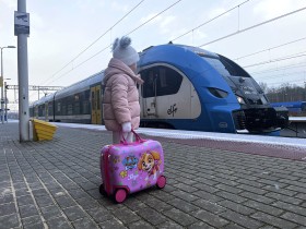 Obrazek 2 dla: Jeżdżąca walizka podróżna Psi Patrol  różowa mała