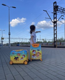 Obrazek 2 dla: Walizka podróżna na kółkach Psi Patrol  żółta duża