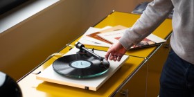 Obrazek 2 dla: ProJect T2 Super Phono + Sumiko Rainier  Gramofon, ramię 9", przedwzmacniacz  matowa biel