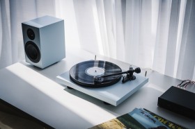 Obrazek 2 dla: ProJect Colorful Audio System 2  Uniwersalny system HiFi z gramofonem  Polar Blue