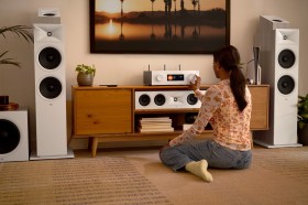 Obrazek 2 dla: Kompletny zestaw kina domowego JBL Dolby Atmos 5.1.2 – MA9100HP + STAGE 280F + STAGE 245C + STAGE 250B z podstawkami + STAGE 240H + aktywny subwoofer STAGE 220P