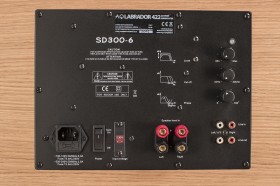Obrazek 2 dla: Acoustique Quality LABRADOR 422 Aktywny subwoofer do zestawu kina domowego lub stereo DĄB MATT